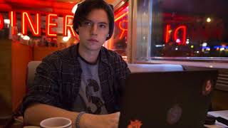 Jughead Jones - Besarte Mucho - Lali Esposito