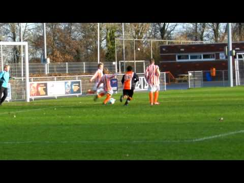 Alphen D2 - Kickers'69 D3 (10-12-2011)