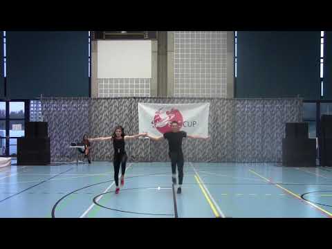 Noemi & Julian final sol Main-Class Contact Style