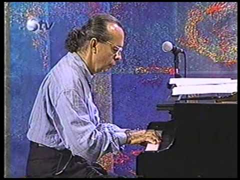 Gilson Peranzzetta Trio - Valsa do Açu.mp4