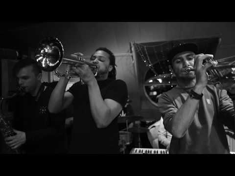 Evolution Solo Weekend: DNK 6tet feat. Dennis Adu