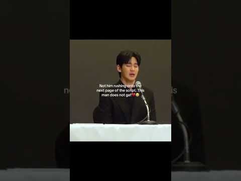 Too focused on reading the script until he mention himself as ‘star kim soohyun ‘ 😂😂#kimsoohyun