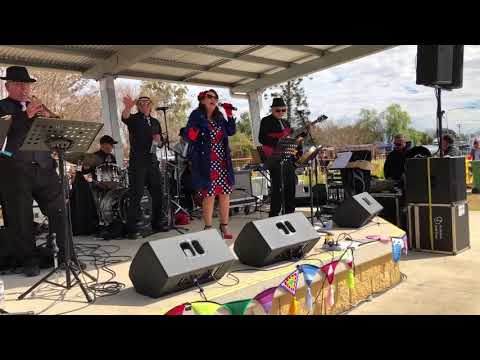 Oo Poppa Do WellSwsung Daddies Jumpers & Jazz 2018