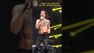 Download lagu ELLO KEPANASAN SAAT BAWAKAN LAGU SEPARUH NAFAS DEWA19 mp3 Download lagu ELLO KEPANASAN SAAT BAWAKAN LAGU SEPARUH NAFAS DEWA19 mp3