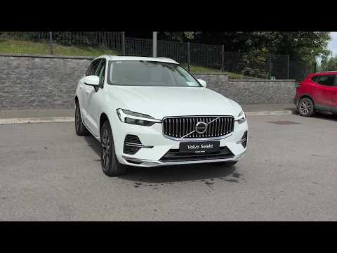 Volvo XC60 B4 197bhp Diesel MHEV Momentum (Two Yea - Image 2