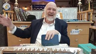 הרב ברוך רוזנבלום | סוד השירה והאמונה בקריעת ים סוף - פרשת בשלח תשפ"ו, שיעור ממדרשת בית אליהו (ארגון קול הלשון) - התמונה מוצגת ישירות מתוך אתר האינטרנט יוטיוב. זכויות היוצרים בתמונה שייכות ליוצרה. קישור קרדיט למקור התוכן נמצא בתוך דף הסרטון