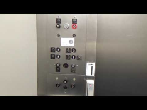 Vintage Otis Traction Elevator @ Smith Memorial Hall