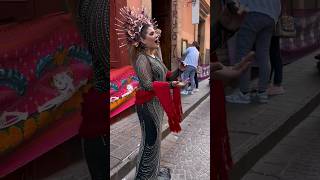 Mexicana nos sorprende con su voz