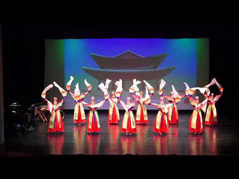 Little OL Korea (리틀 올 코리아) - Hwa  Kwan  Mu (화관무) 2017.08.13