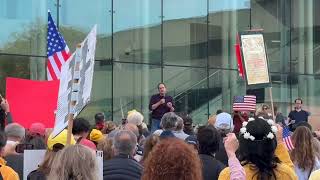 Rep. Jim Himes speaks at Stamford 'No Kings' rally