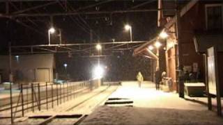 preview picture of video 'Planovergangen på Tomter 8 / Railroad Crossing in Tomter 8'