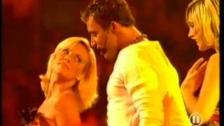 Mustafa Sandal-Aya benzer