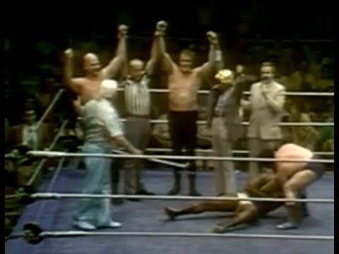 WWWF TV 1977 Baron Von Raschke & Stan Stasiak vs SD Jones & Johnnie Rivera