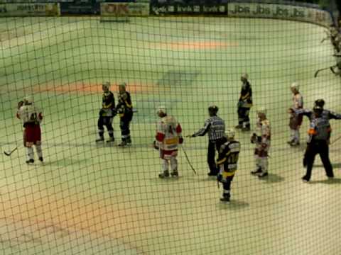 Game misconduct til AaB's Vopat