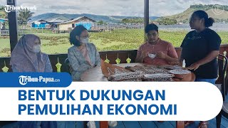 Dukung Pemulihan Ekonomi, Tim WhatsApp Indonesia Kunjungi Pelaku UMKM Ukiran Kulit Kayu di Sentani
