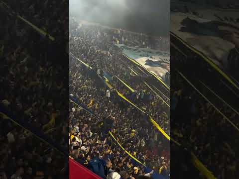 "Si Quieren Ver Fiesta, Vengan a la 12Jugador Nº12 PTE - Boca Juniors en Parque Patricios" Barra: La 12 &bull; Club: Boca Juniors &bull; País: Argentina