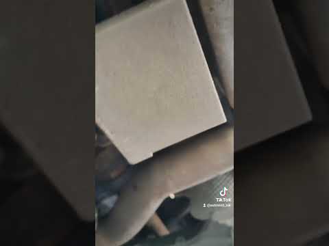 Land rover discovery 2017 coolant leak