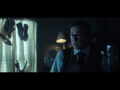 Titans 2x12 Dick Gets the Nightwing suit