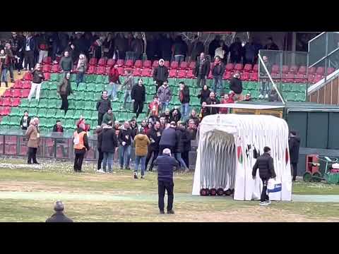 Volano sputi tra il Presidente della Ternana Bandecchi e i tifosi dopo la sconfitta col Cittadella