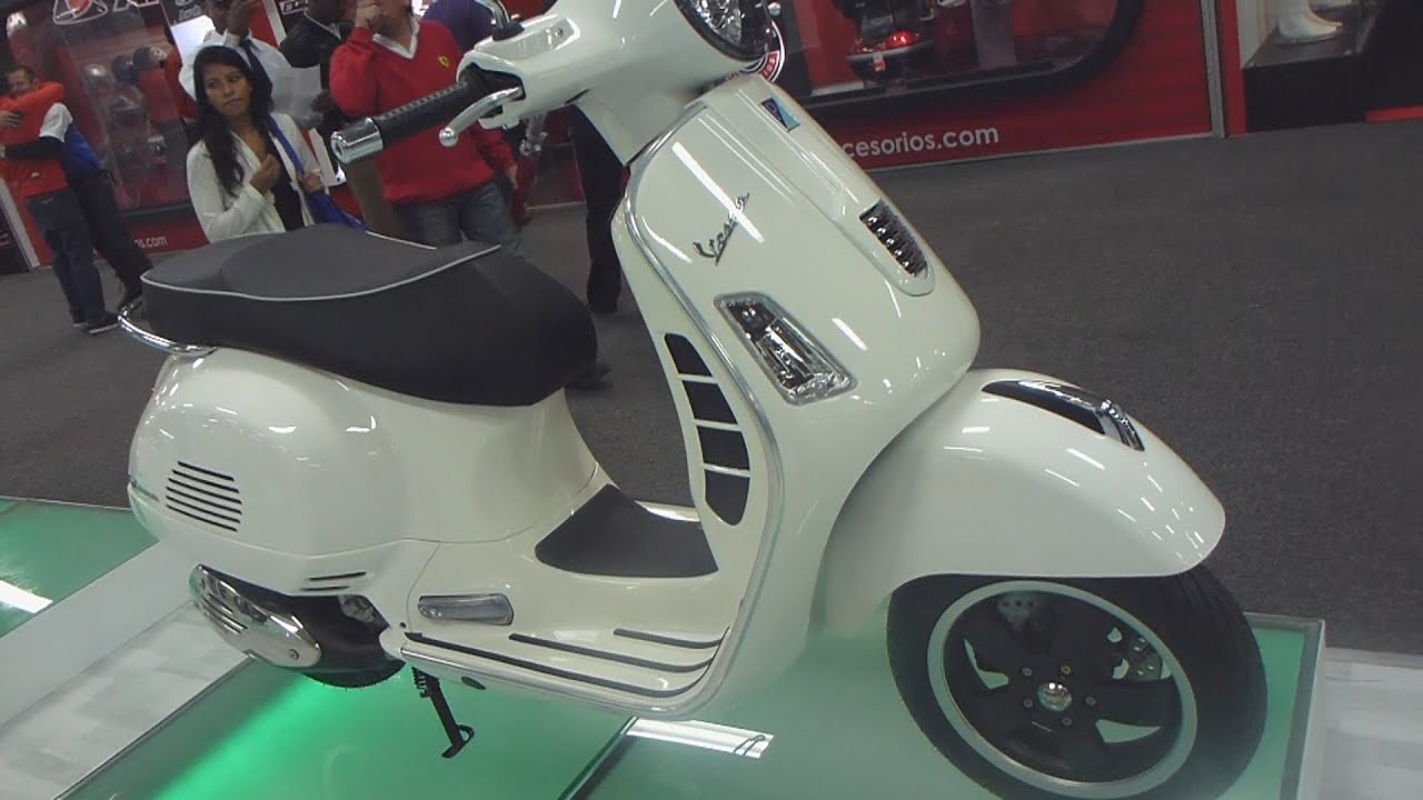 Vespa GTS 300ie 2013 Auto Show Salón Automóvil Bogota 2012