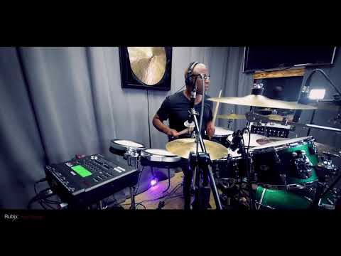 Jamiroquai - Superfresh (Live Studio Session with Derrick McKenzie)