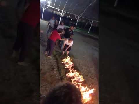 CAMINE SOBRE EL FUEGO