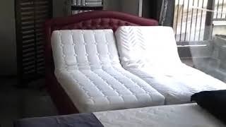 <p>Composizione artigianale comprensiva di un letto arredo contenitore con giroletto a capienza maggiorata,con inserita una rete motorizzata alza testa-piedi con rinforzi per pesi taglie forti,resistente fino a 180 kg di peso totale.</p>
