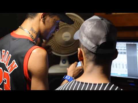 WEB CLIPE-JHOI BREEZY Feat LERYM -METE O PÉ