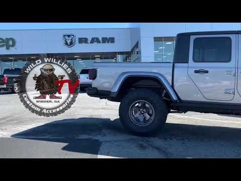 Jeep Gladiator Rubicon 37x12.50 Nitto Fuel Shok Mopar 2.5” Suspension Lift Akins Wild Willies