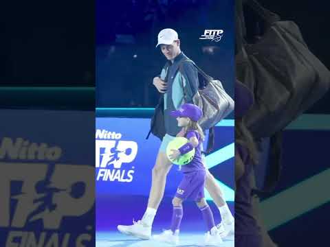 La piccola Francesca scopre che accompagnerà Jannik Sinner in campo alle ATP Finals 2024 🦊❤️🥲