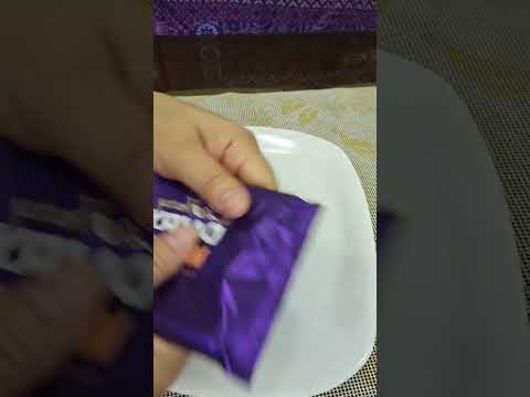 😋❤💚🧡😋 Cadbury Dairy Milk Whole Nut #shorts#asmr#arlene#viral#trending#cadbury#dairymilk#wholenut