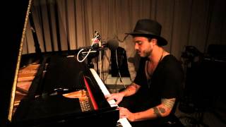 sideshow: Boots, "Mercy" (live)