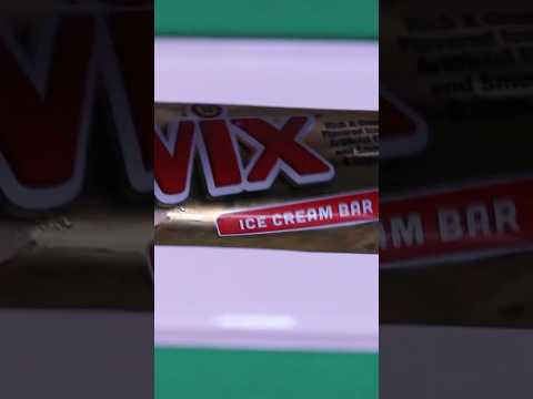 Twix Ice Cream Bar #whatthesnack #twix #icecream #chocolate #twixicecream #snacks #unwrapping