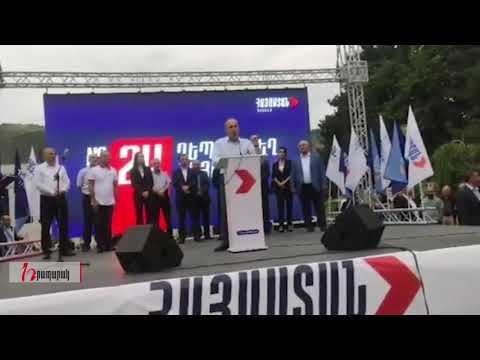 Իրենք արժանի չեն, որ իրենց մասին խոսեմ. Քոչարյանը` Կապանում