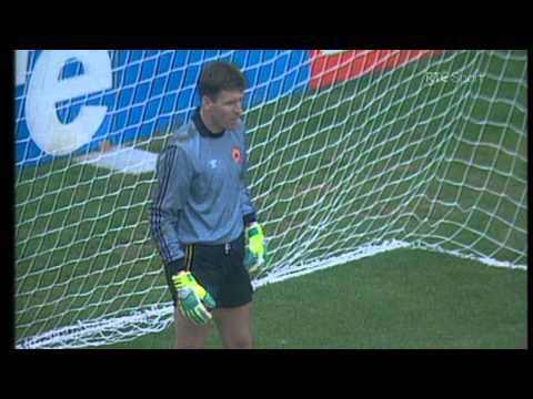 "The Nation Holds Its Breath.....YES!" | Ireland v Romania | 25 June 1990