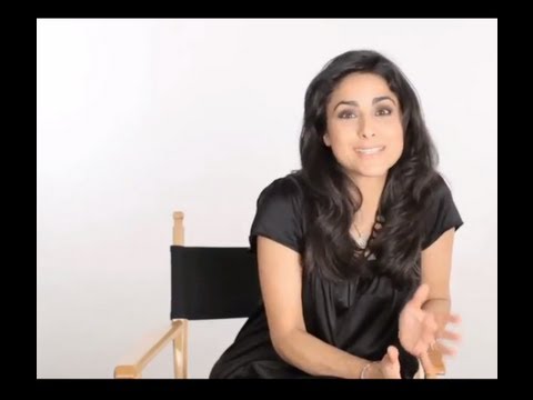 How to Do Smokey Eye Makeup | Makeup Tutorials