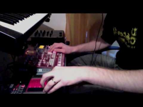 Strip Steve - Breakin' (on electribe ESX + kaoss pad 3 + roland SH-201)