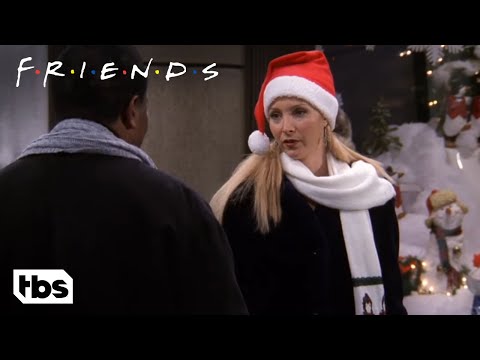 經典美劇《Friends 六人行》菲比聖誕募款是成功還是大失敗？！(Friends: Phoebe Spreads Christmas Joy (Season 5 Clip) | TBS)