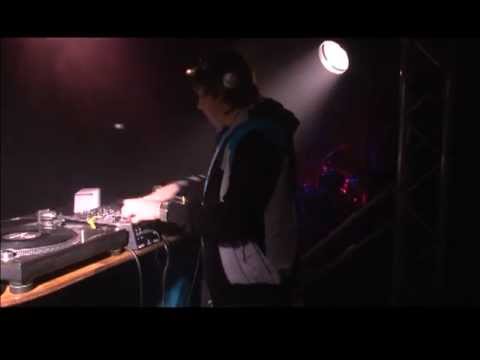 Andrew Hartley Scratching with Live Drums @ Infusion