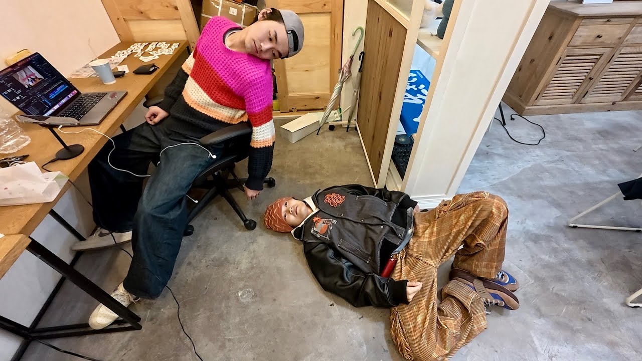 酒に溺れて3本の動画データが入ったカメラを失くしました。