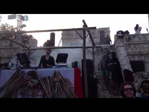 DAY ZERO // Trentemøller dropping Röyksopp "What else is there" // Playa del Carmen // Dic 2012