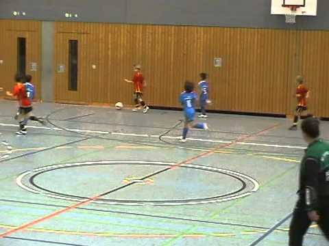 Spiel 4 Marko 1-0 VFB Oberesslingen Knirpse.mpg