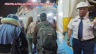 Download lagu FIRST TIME GOING HOME ON THE KM DHARMA FERRY 6 FROM TANJUNG PERAK PORT SURABAYA - KUMAI PART-1 mp3