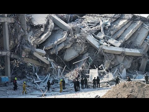 Video Thumbnail: Powerful earthquake in Myanmar rocked Thailand capital Bangkok