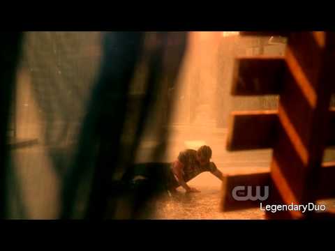 Smallville | Clois | Clark Kent & Lois Lane: Lois witnesses Clark's powers for the 1st time...