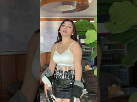 Musuka Hasyau - Takdeer - Nepali Filmy Song - Dilip Rayamajhi - Jharana Thapa - Udit Narayan