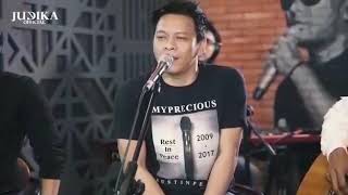 Download lagu Jikalau kau cinta cover Ariel Noah X Judika trending bor mp3