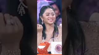 Download lagu Cewek Singapura Diajarin Zaskia Gotik Dan Dewi Persik Jaipongan @HabibSyahMaulanaSahabatUAS mp3