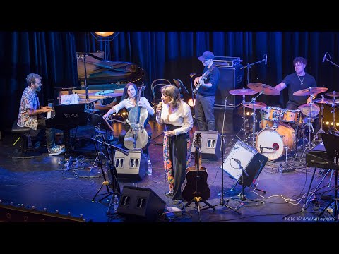 TAYLOR EIGSTI feat. BECCA STEVENS Live in Brno