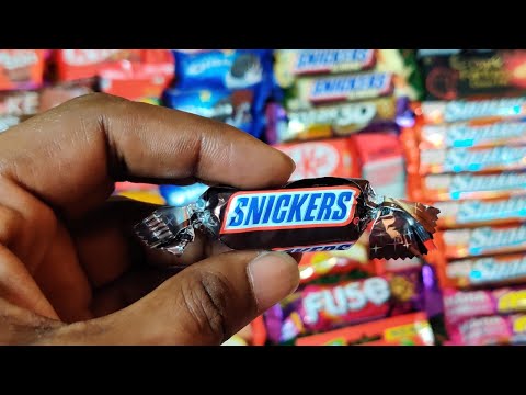 Snickers toffee opening 😂 lot's of chocolate